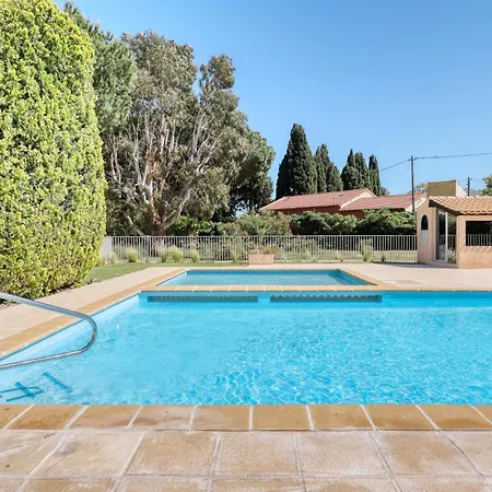 Magnificent Newly Renovated Close To & Swimming Pool Appartement