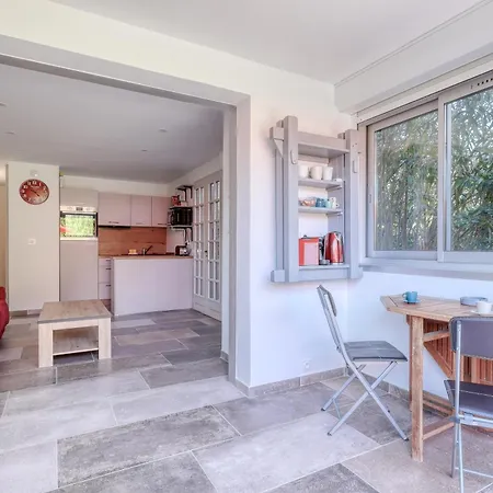 Appartement Magnificent Newly Renovated Close To & Swimming Pool *