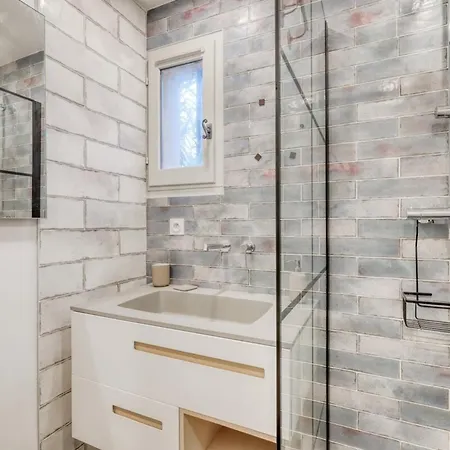 Appartement Magnificent Newly Renovated Close To & Swimming Pool *