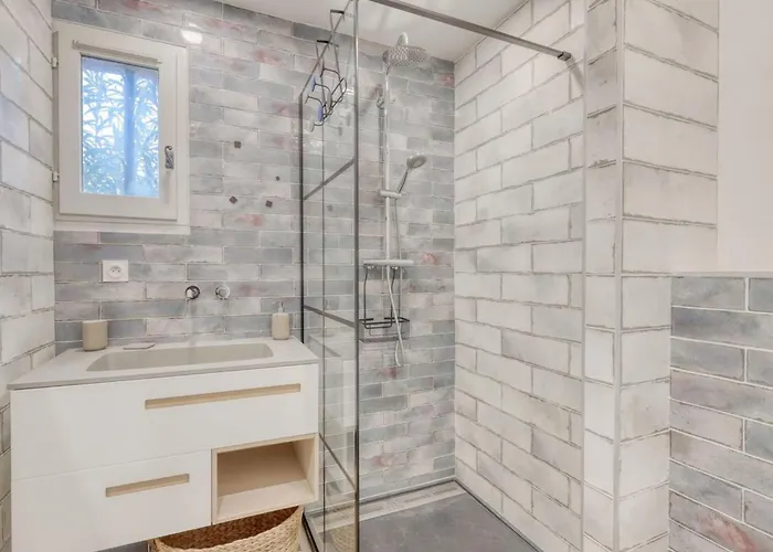 Διαμέρισμα Magnificent Newly Renovated Close To & Swimming Pool