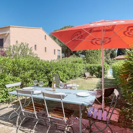 Magnificent Newly Renovated Close To & Swimming Pool Appartement