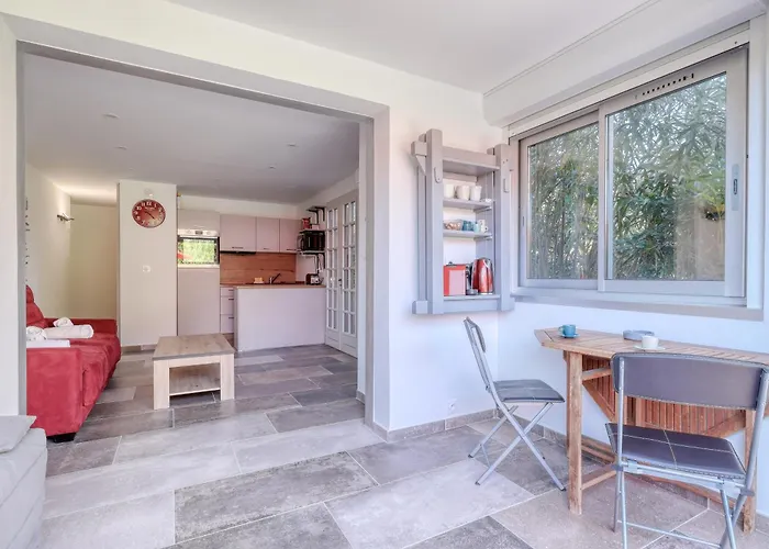 شقة Magnificent Newly Renovated Close To & Swimming Pool *