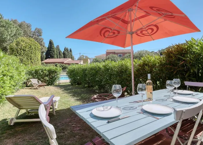 Magnificent Newly Renovated Close To & Swimming Pool Le Lavandou