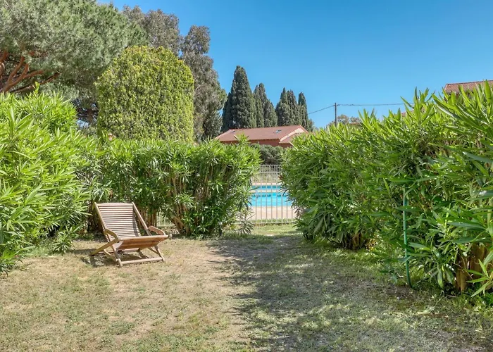 Magnificent Newly Renovated Close To & Swimming Pool * لو لا فاندو